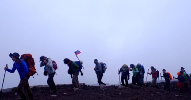 Mountain traffic: Who has the ‘right of way’ on the trail? Mountain traffic: Who has the ‘right of way’ on the trail?